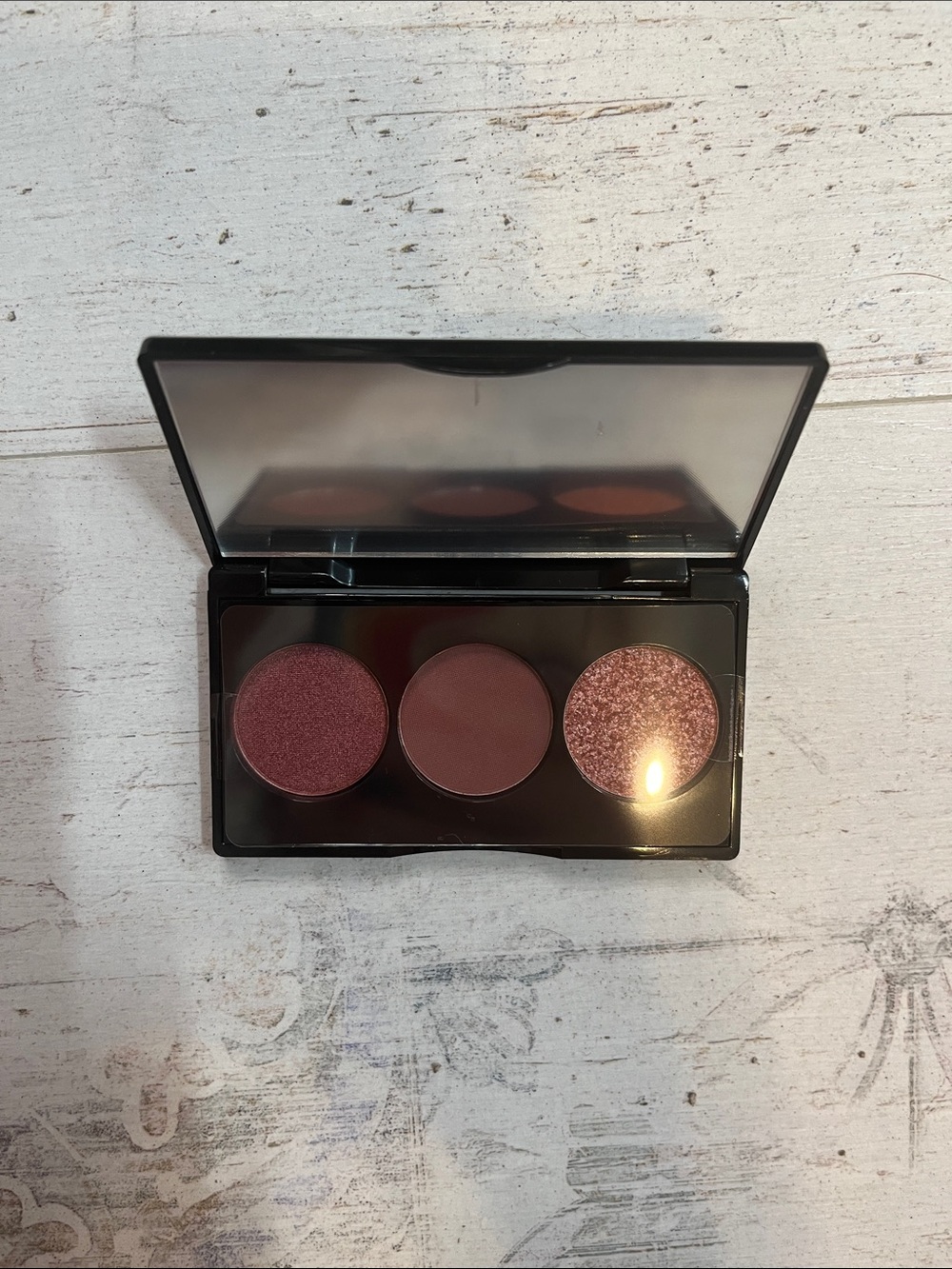 ISH Eye Shadow Trio Burgundy Eyes